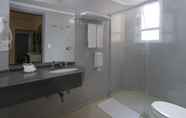 In-room Bathroom 6 Hotel Valerim Florianópolis