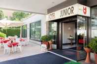Exterior Hotel Junior