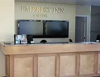 Lobi 2 Empress Inn and Suites by The Falls