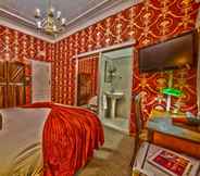 Bedroom 3 Dersley Manor