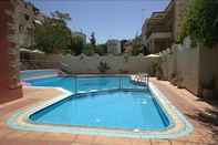 Swimming Pool Philoxenia Apartments