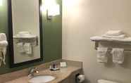 In-room Bathroom 6 Sleep Inn & Suites Bush Intercontinental - IAH East