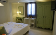 Kamar Tidur 6 Alkyoni Beach Hotel