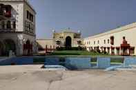 Kolam Renang The Fort Ramgarh