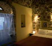 Kamar Tidur 5 Medieval Castle