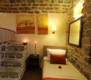 Kamar Tidur 6 Medieval Castle