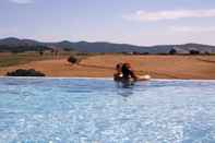 Swimming Pool Relais La Cerreta