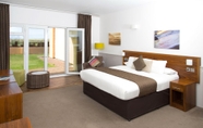 Bedroom 4 Sands Resort Hotel & Spa