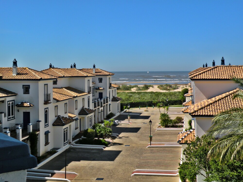 Nearby View and Attractions 5 Leo Apartamentos San Bruno