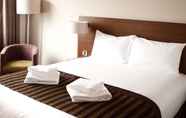 Kamar Tidur 3 Leonardo Hotel Bradford - Formerly Jurys Inn