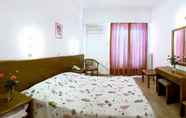 Phòng ngủ 3 Irinna Hotel