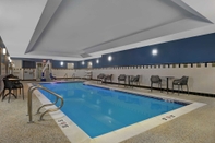 Swimming Pool Hampton Inn Bath (Brunswick Area)