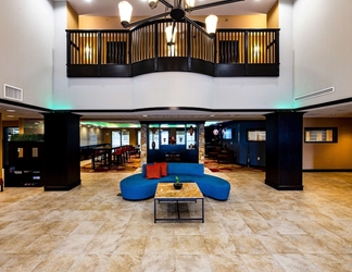 Lobby 2 Wingate by Wyndham State Arena Raleigh/Cary