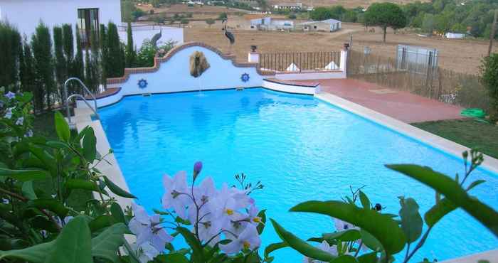 Swimming Pool Hotel Vega De Cazalla