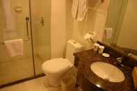 In-room Bathroom GreenTree Inn LaiWu West LaiWu Road Express Hotel