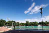 Swimming Pool Hotel Arboretum