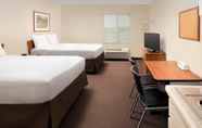 Phòng ngủ 3 WoodSpring Suites Raleigh Apex