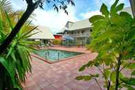 Kolam Renang Byron Central Apartments