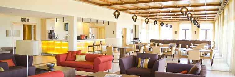Lobby Amendoeira Golf Resort - Apartments and villas