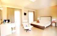 Kamar Tidur 2 Sikyon Coast Hotel & Resort