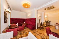 Bar, Kafe dan Lounge Hotel Santa Hill