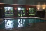 Swimming Pool Hyatt Place Columbus/OSU