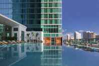 สระว่ายน้ำ JW Marriott Marquis Miami