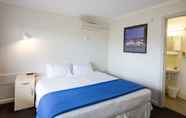 Kamar Tidur 7 Edgewater Hotel