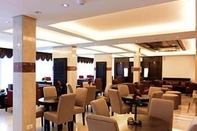 Bar, Cafe and Lounge One to One Hotel Dhour Choueir