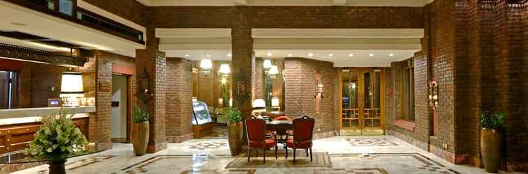 Lobby Faisalabad Serena Hotel