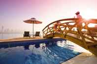 Swimming Pool Oaks Ibn Battuta Gate Dubai