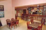 Quầy bar, cafe và phòng lounge Hostellerie des Lauriers