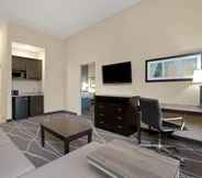 Ruang untuk Umum 4 La Quinta Inn & Suites by Wyndham Houston Energy Corridor
