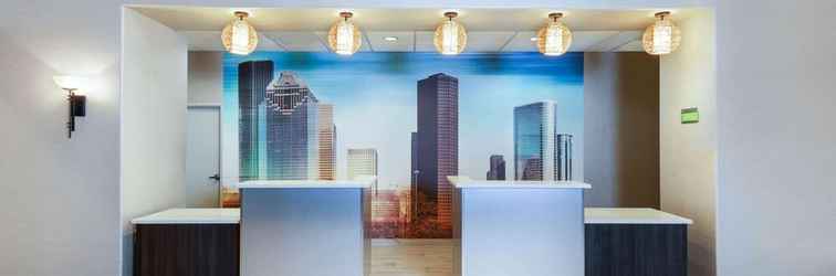 Lobby La Quinta Inn & Suites by Wyndham Houston Energy Corridor