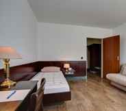Bedroom 3 Trip Inn City Hotel Krefeld