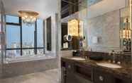 In-room Bathroom 5 Sheraton Wuxi Binhu Hotel