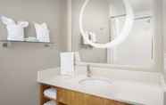 In-room Bathroom 2 SpringHill Suites by Marriott Potomac Mills Woodbridge