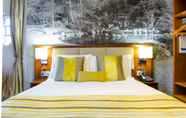 Bilik Tidur 2 Seraphine Kensington Olympia Hotel