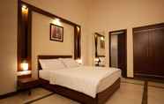 ห้องนอน 5 Shri Radha Brij Vasundhara Resort & Spa