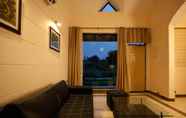 ห้องนอน 7 Shri Radha Brij Vasundhara Resort & Spa