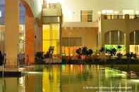 Kolam Renang Hotel Jaipur Greens