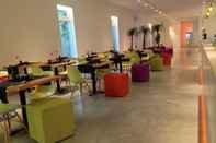 Lobby Corbie Geel