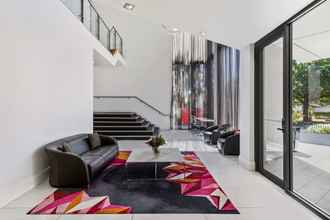 Lobby 4 Adina Serviced Apartments Canberra Dickson