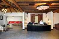 Lobi Al Hamra Village Hotel