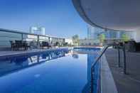 Swimming Pool Residence Inn by Marriott Sheikh Zayed Road