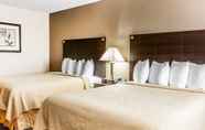 Kamar Tidur 7 Quality Inn & Suites