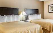Kamar Tidur 6 Quality Inn & Suites
