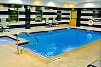 สระว่ายน้ำ Hampton Inn & Suites San Antonio/Northeast I-35