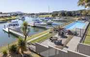 Swimming Pool 2 Sovereign Pier on the Waterways