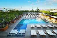 Kolam Renang Hilton Vacation Club The Modern Honolulu